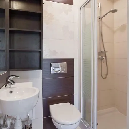 Apartment Ms *